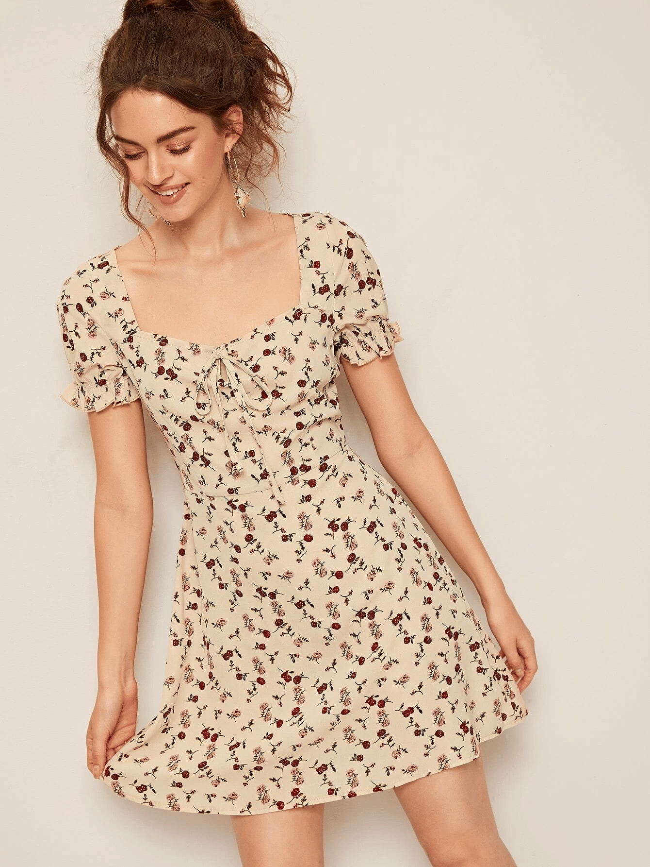 VESTIDO DE MANGAS BUFANTES COM ESTAMPA FLORAL